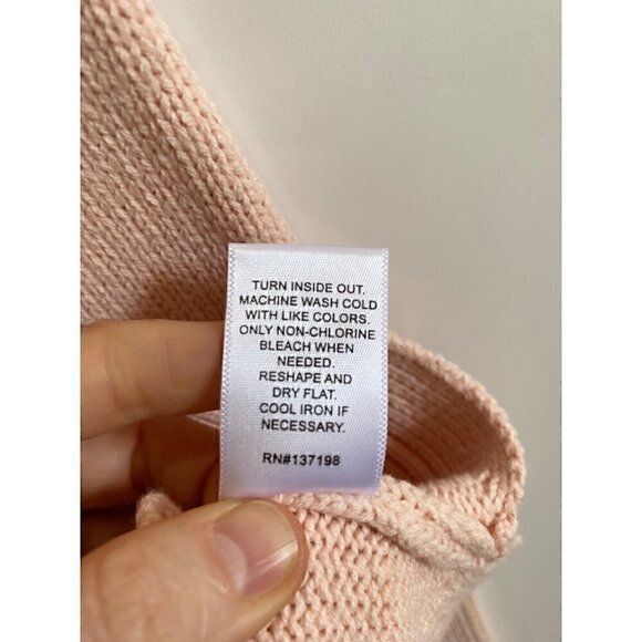 XO Kerri Rosenthal Heart Color Block V-Neck Sweater Sz M Radiant red pink blush - Picture 11 of 11